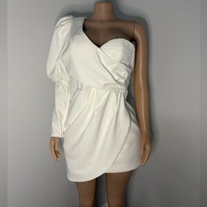 Elegant White One-Shoulder Dress